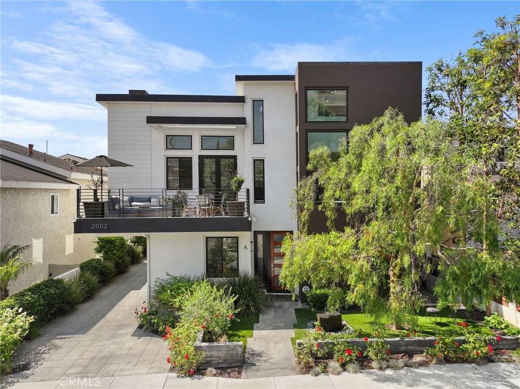 2002 Carnegie Lane - Photo 1