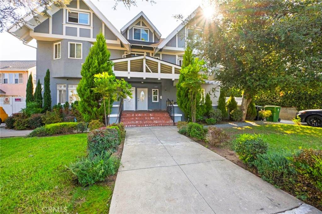 4440 Victoria - Photo 1