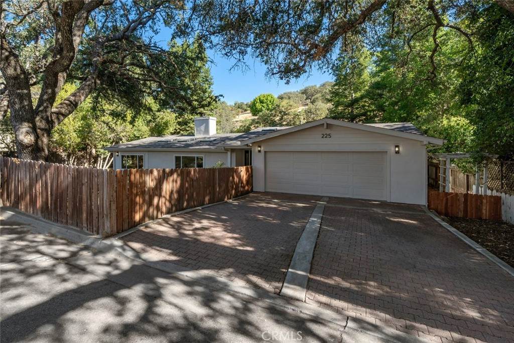 225 Pacific Avenue - Photo 1