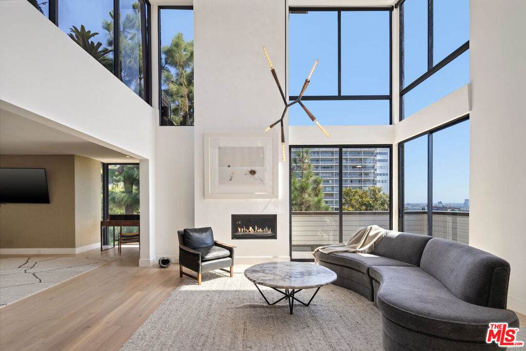 1033 Carol Drive - Photo 1