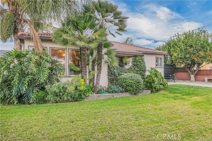 2037 Manning St - Photo 1