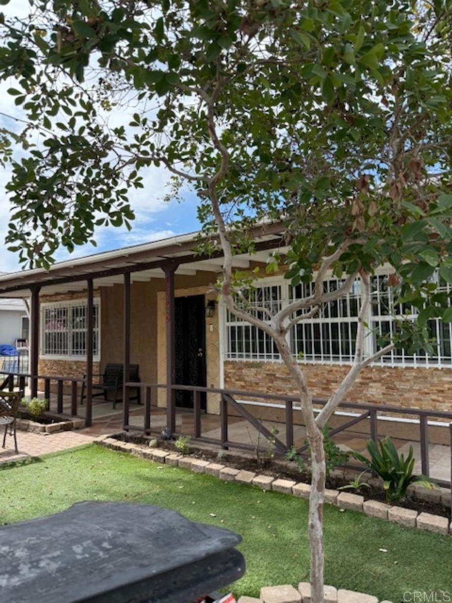 4048 52nd Street - Photo 1