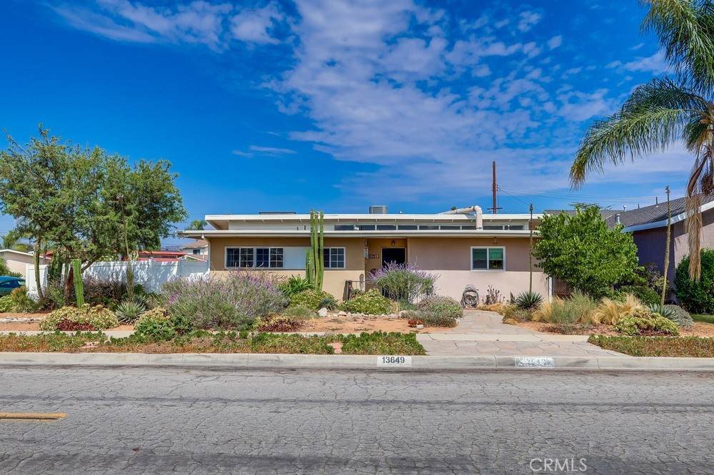 13649 Reis Street - Photo 1