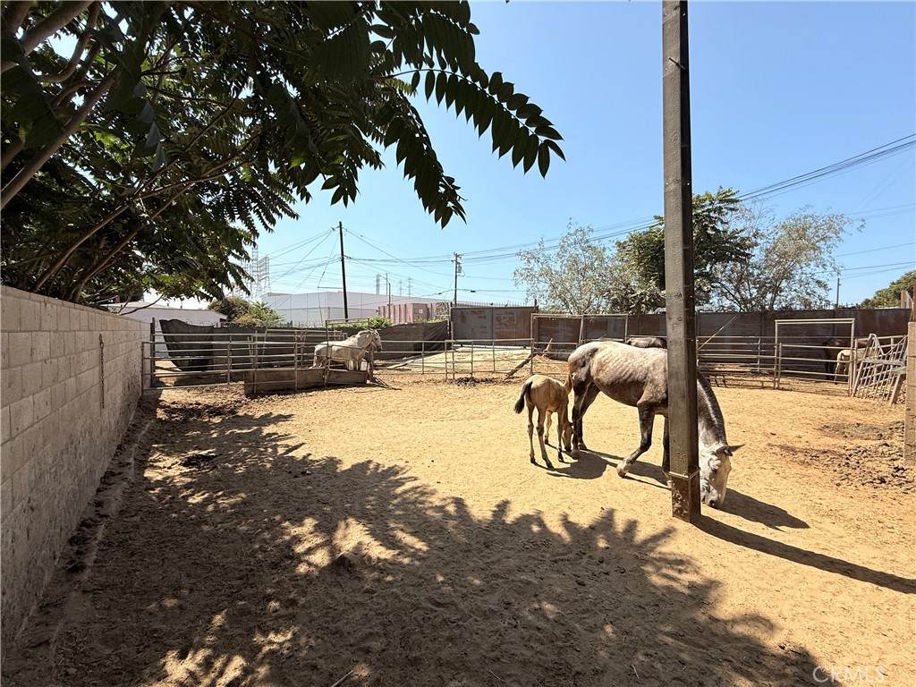 6950 Atlantic - Photo 1