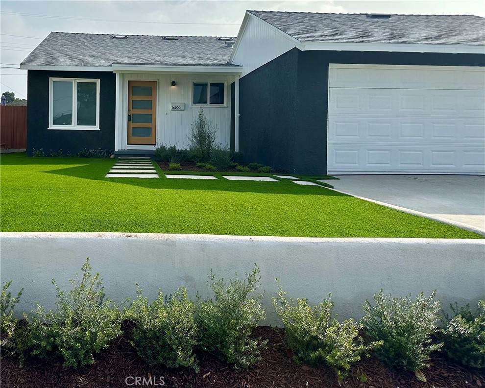 14900 Doty Avenue - Photo 1