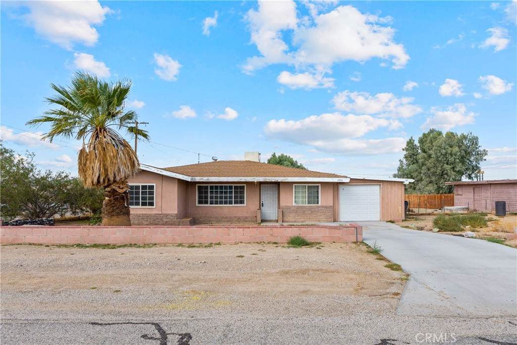 27904 27904 Apache Avenue - Photo 1