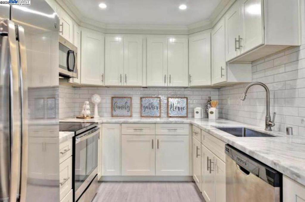 301 Kenbrook Cir - Photo 1