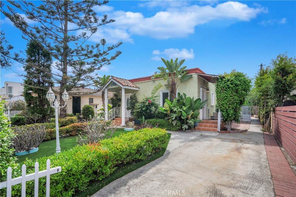 1836 Euclid Street - Photo 1