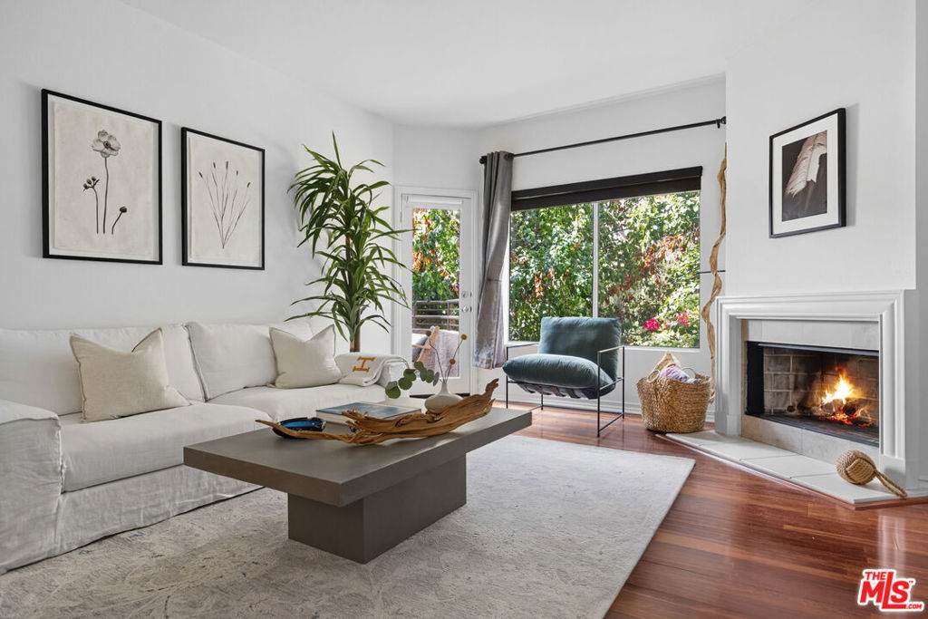 501 Del Mar Boulevard - Photo 1