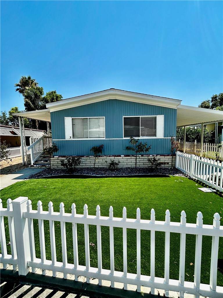 21100 State St - Photo 1