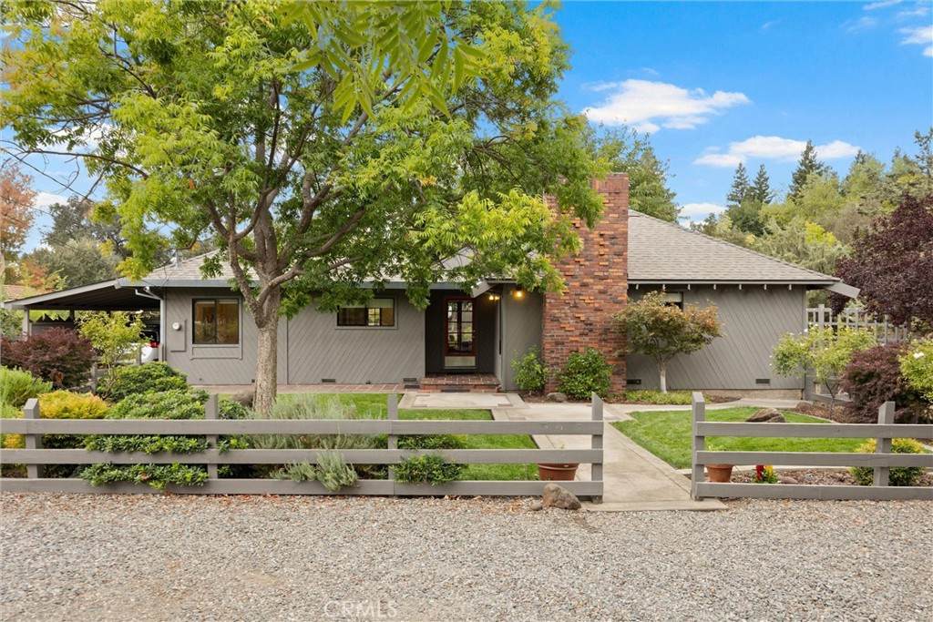 825 El Monte Avenue - Photo 1