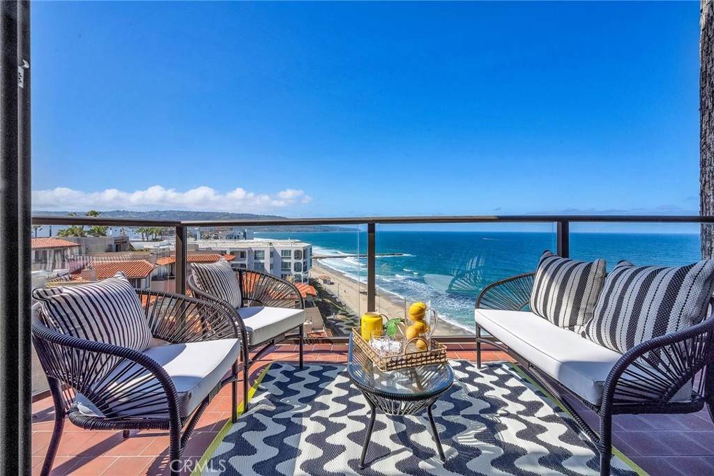 531 Esplanade - Photo 1