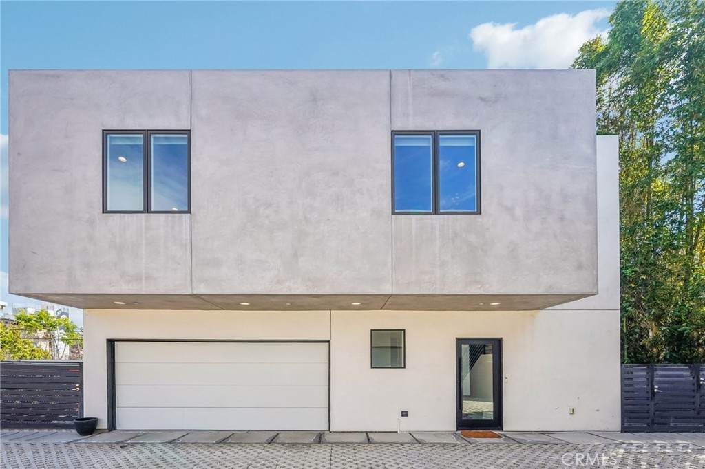 542 Commonwealth Avenue - Photo 1