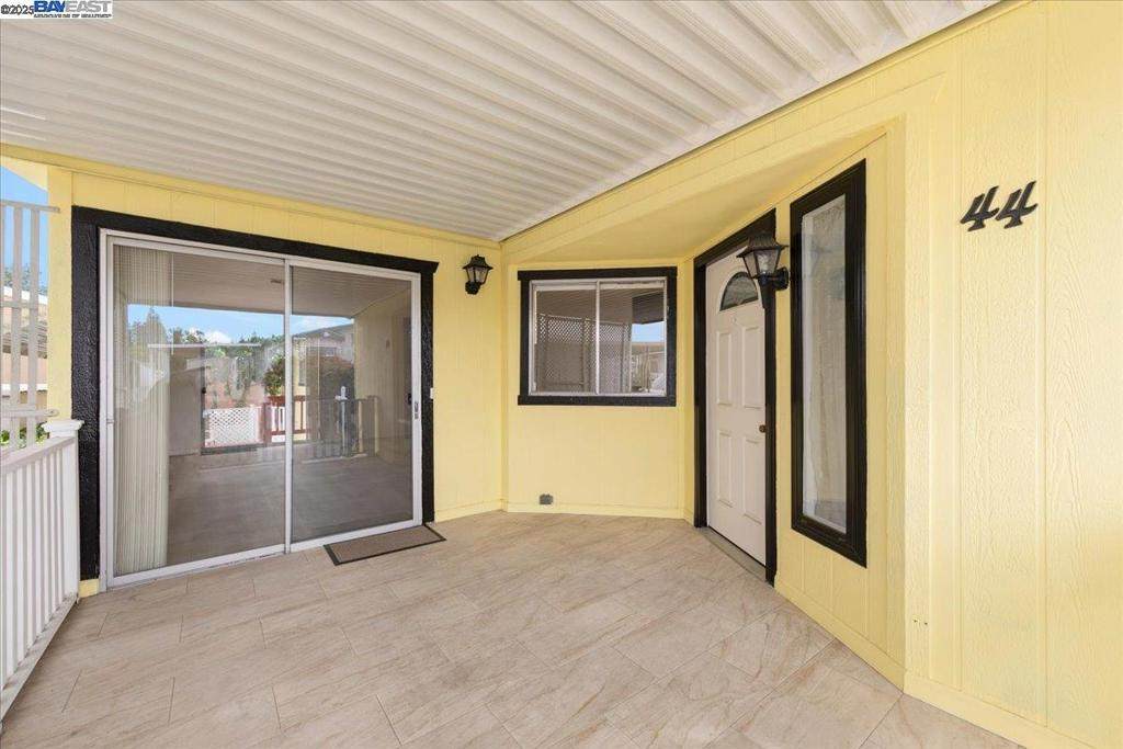 3263 Vineyard Ave. - Photo 1