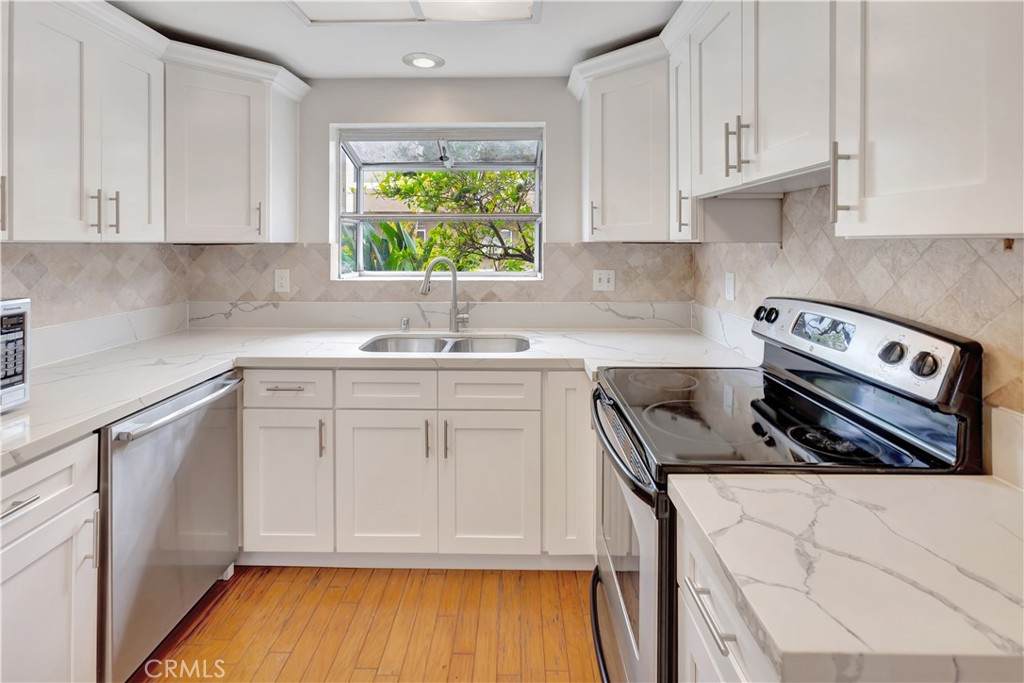 39 Briarwood - Photo 1