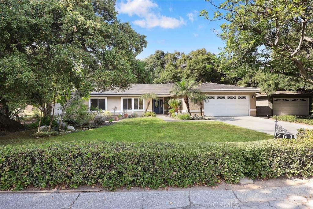 261 Oakhurst - Photo 1