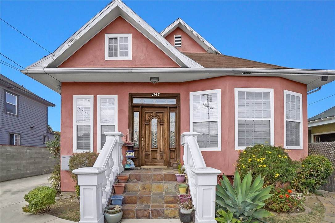 1147 Fedora Street - Photo 1