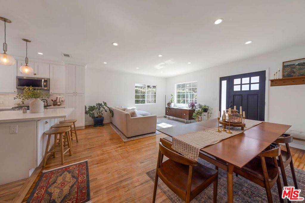 14333 Tiara Street - Photo 1