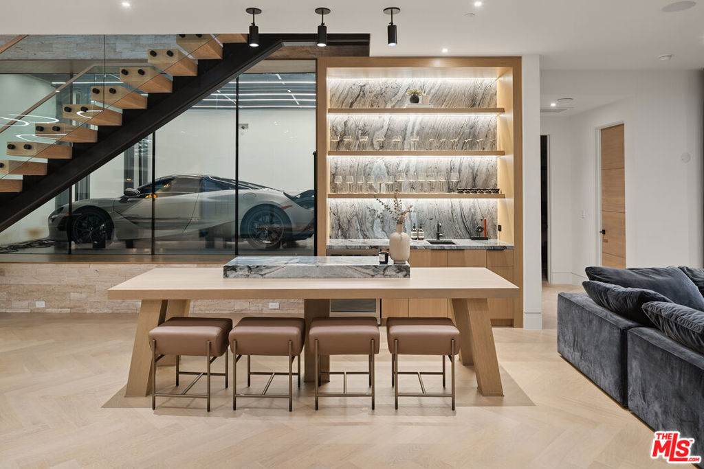 740 Warner Avenue - Photo 1