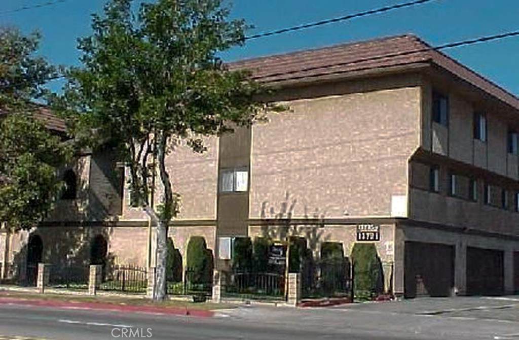 13721 Los Angeles - Photo 1