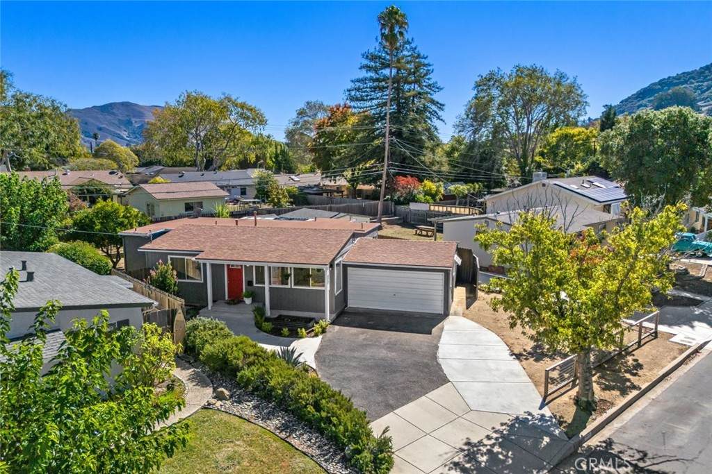 321 Jeffrey Drive - Photo 1