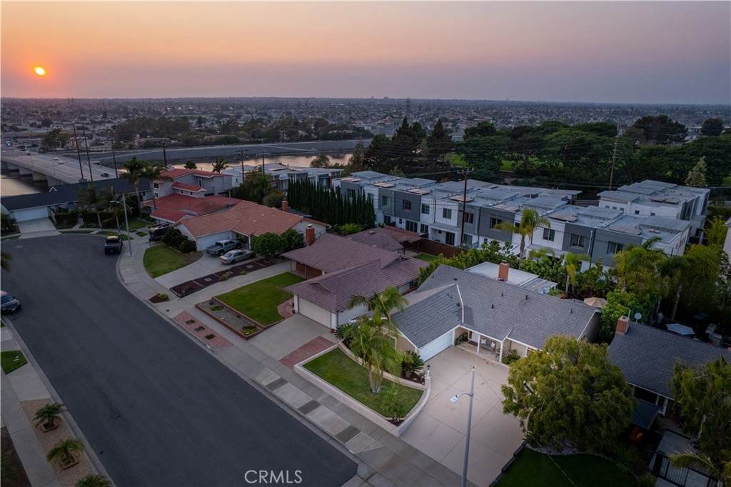 1170 Gleneagles - Photo 1