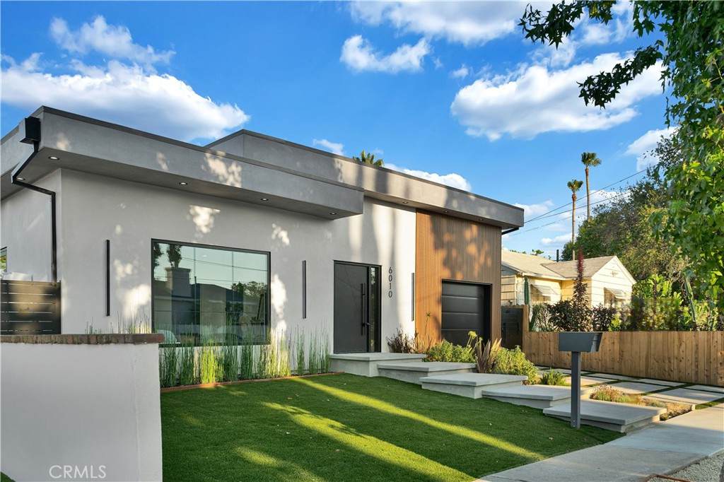 6010 Lasaine Avenue - Photo 1