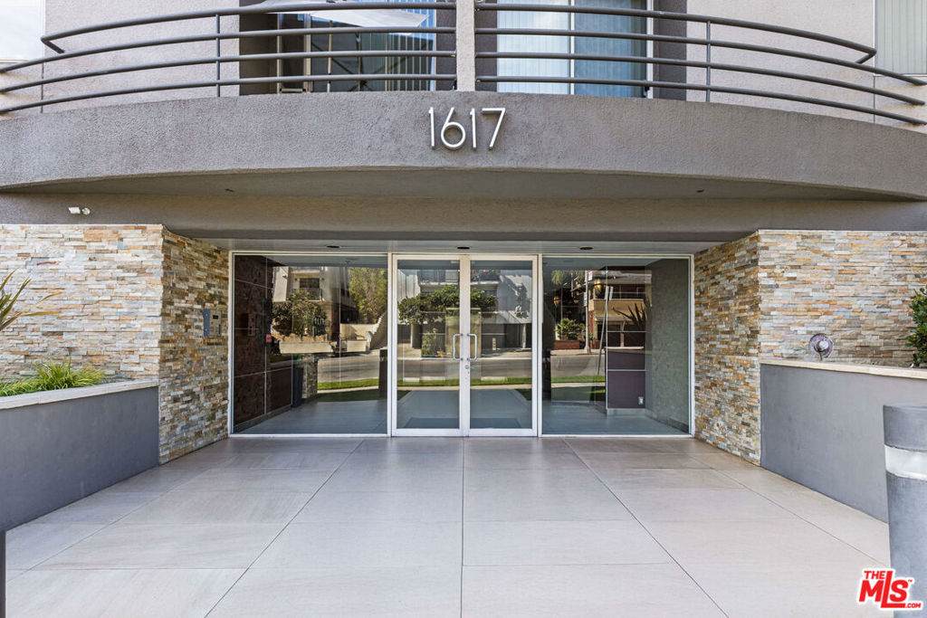 1617 Beverly Glen Boulevard - Photo 1