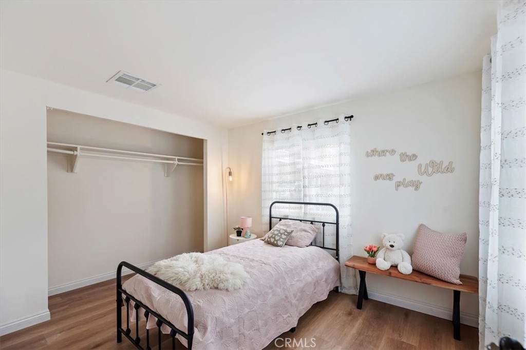 826 E Route 66 - Photo 1