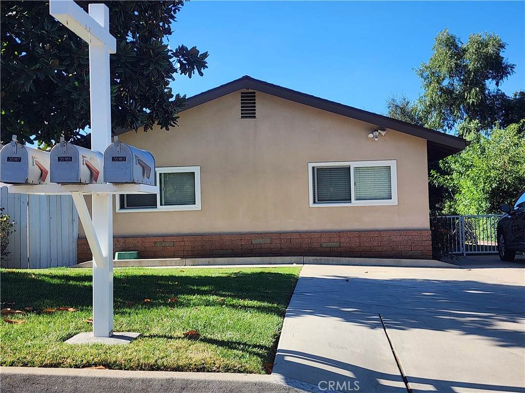 35187 Avenue C - Photo 1