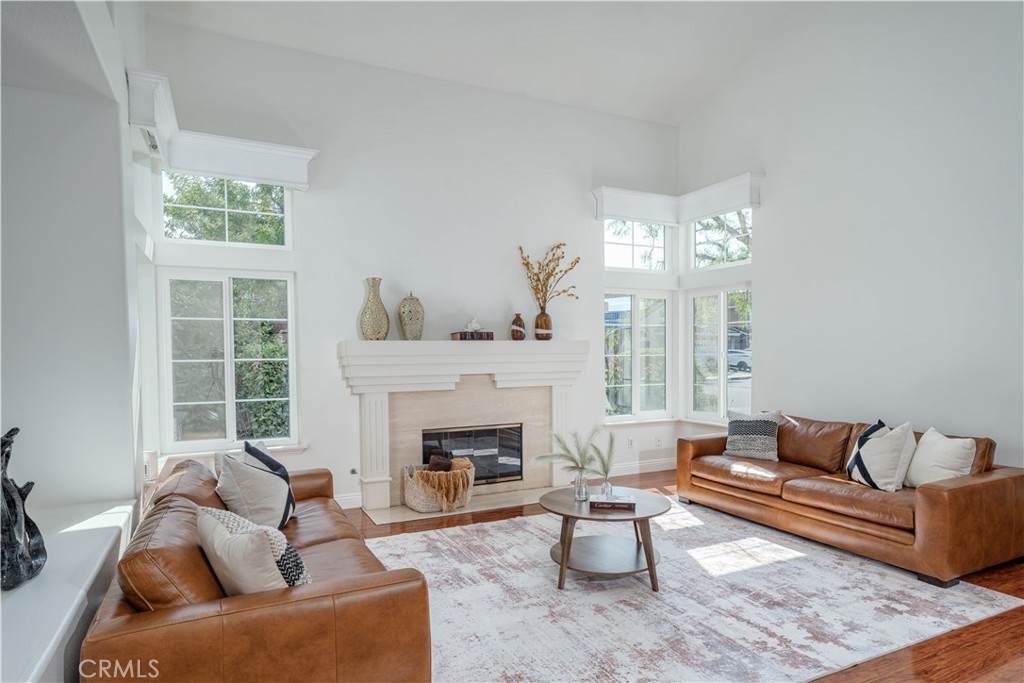 9574 Tivoli - Photo 1