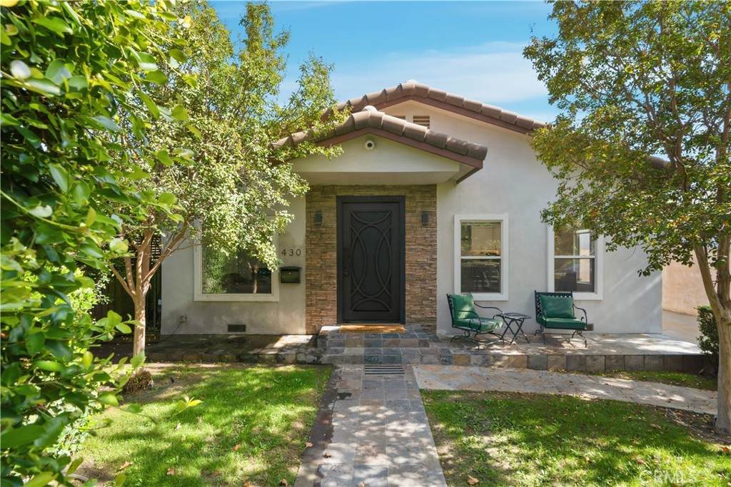 430 Parish Place - Photo 1