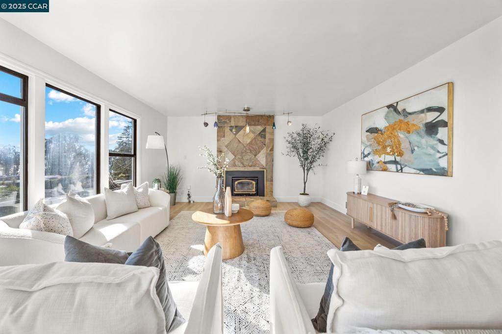 1140 King Dr - Photo 1