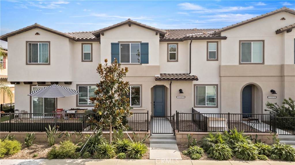 1222 S Van Horn Ave - Photo 1