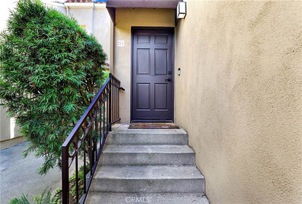 211 Chandon - Photo 1