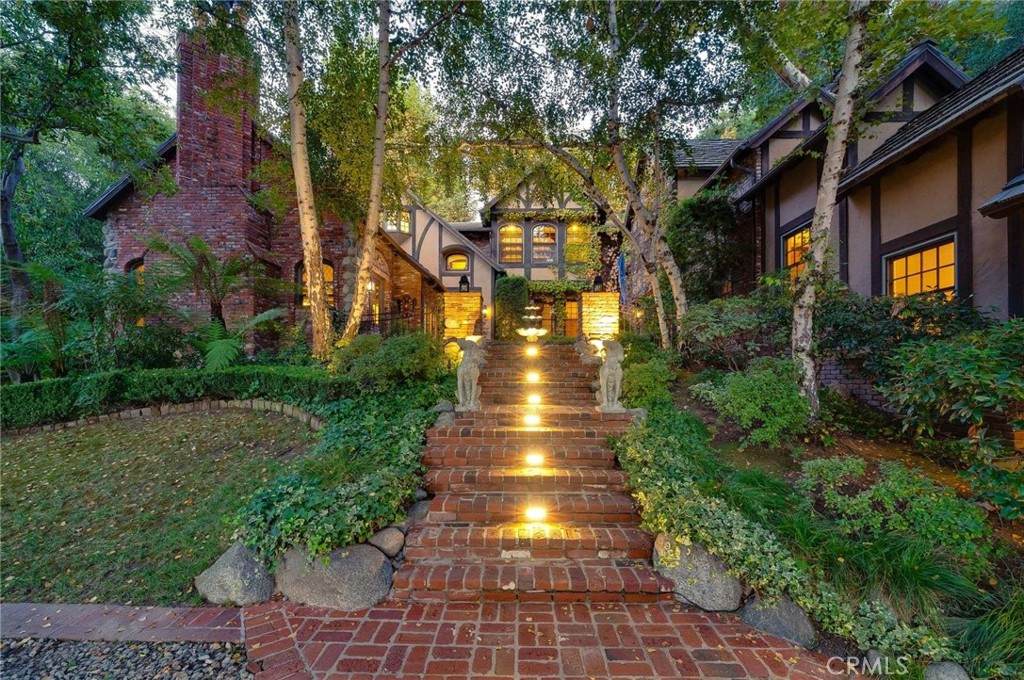 5200 Jessen Drive - Photo 1