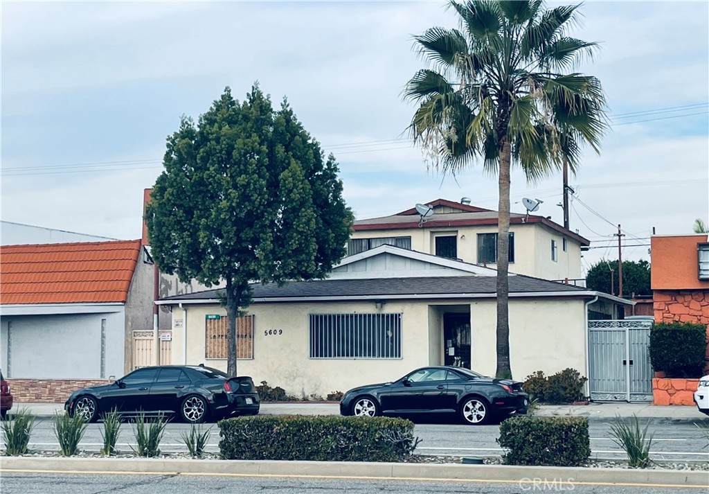 5609 Beverly Boulevard - Photo 1