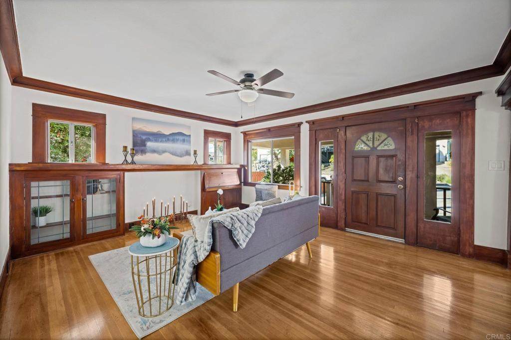 1239 La Presa Avenue - Photo 1