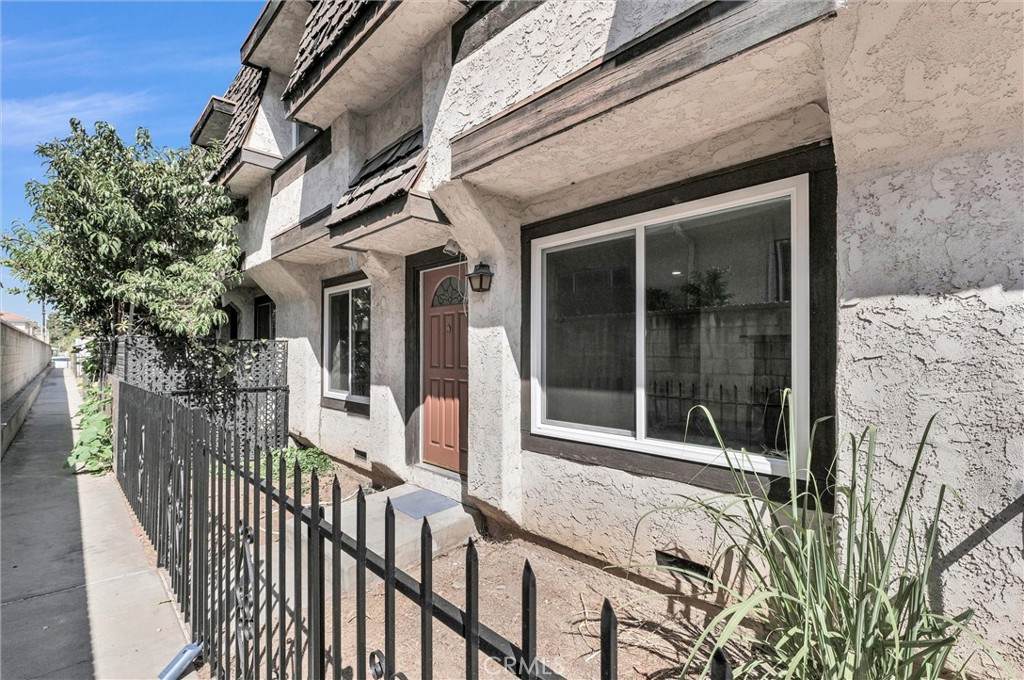 230 Nicholson Avenue - Photo 1