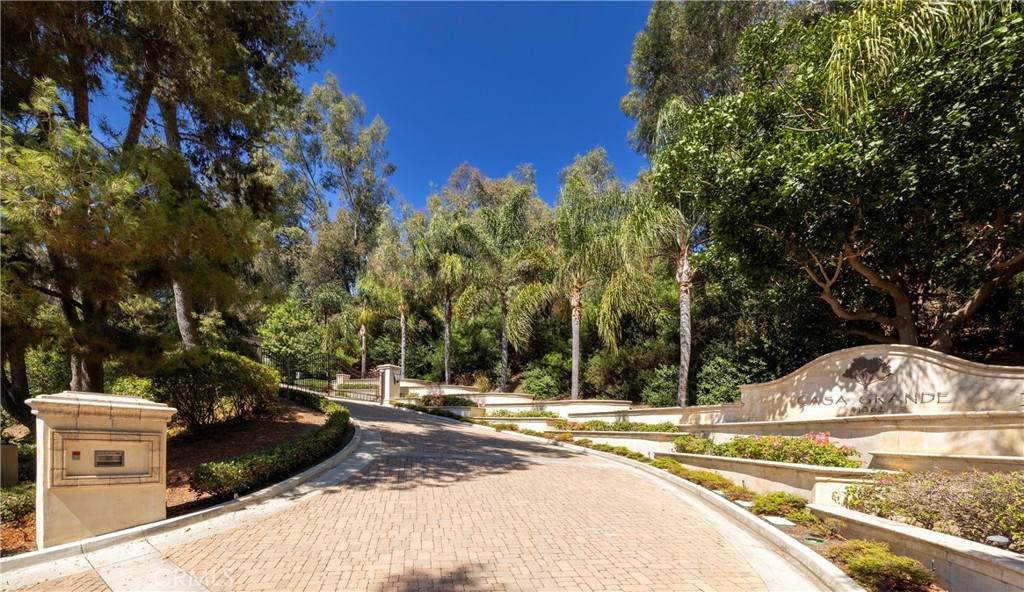 https://bt-photos.global.ssl.fastly.net/socal/orig_boomver_2_403844889-2.jpg