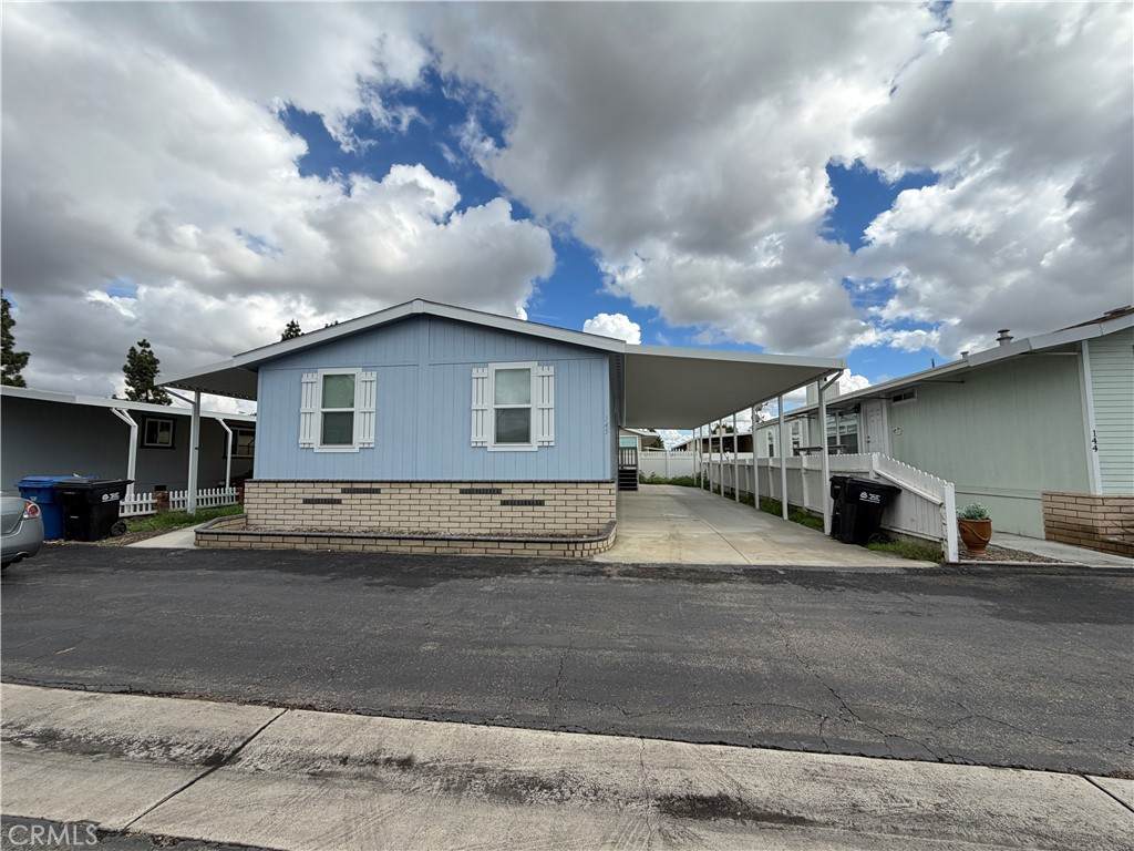 9080 Bloomfield Street - Photo 1