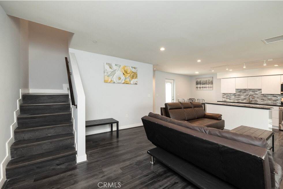 2651 Hobart Boulevard - Photo 1