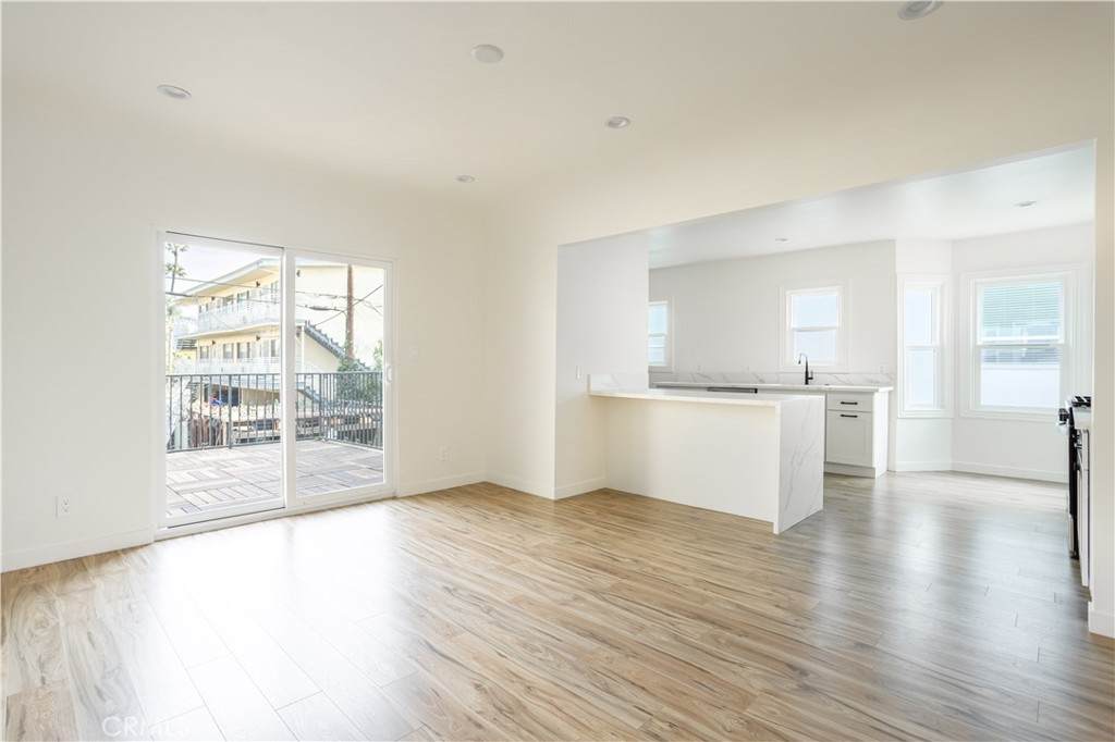 738 Stanley Avenue - Photo 1