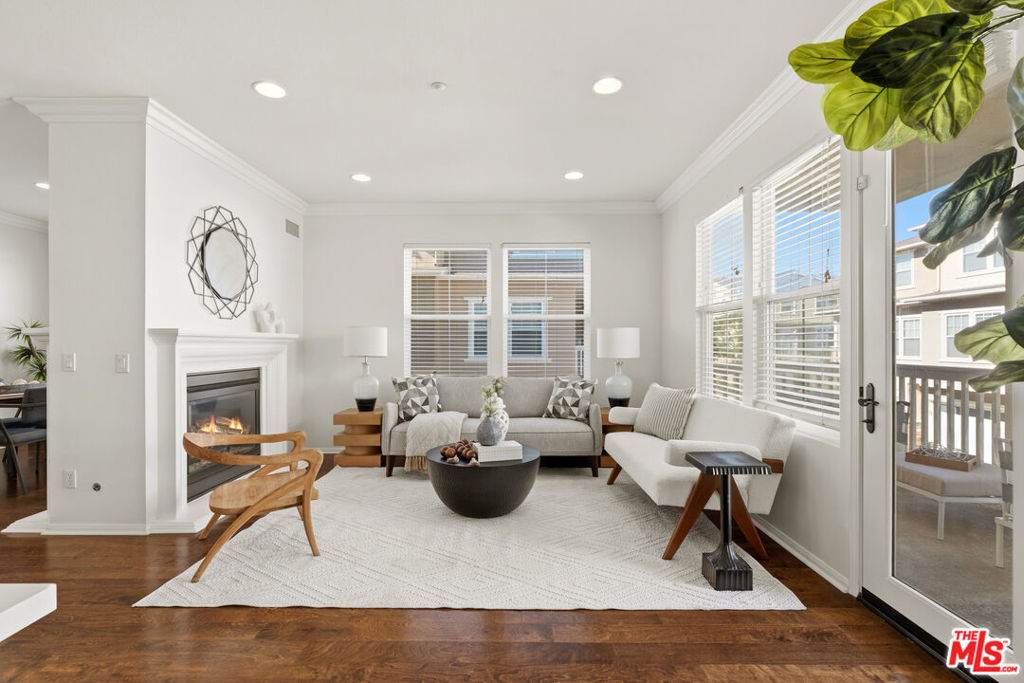 1800 Oak Street - Photo 1