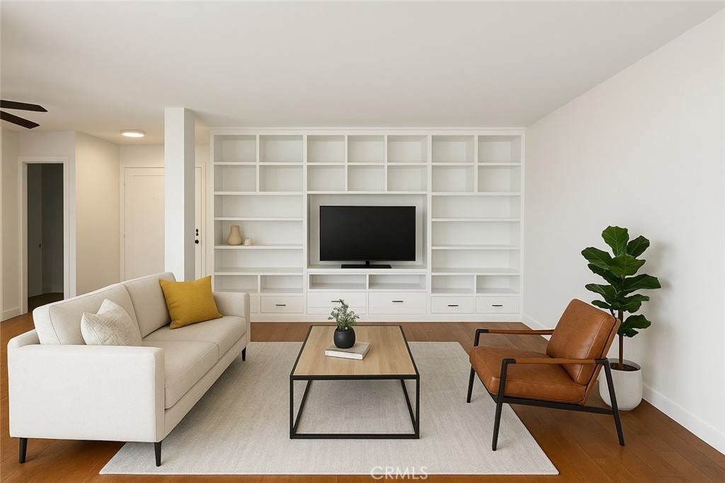 5625 Sumner - Photo 1