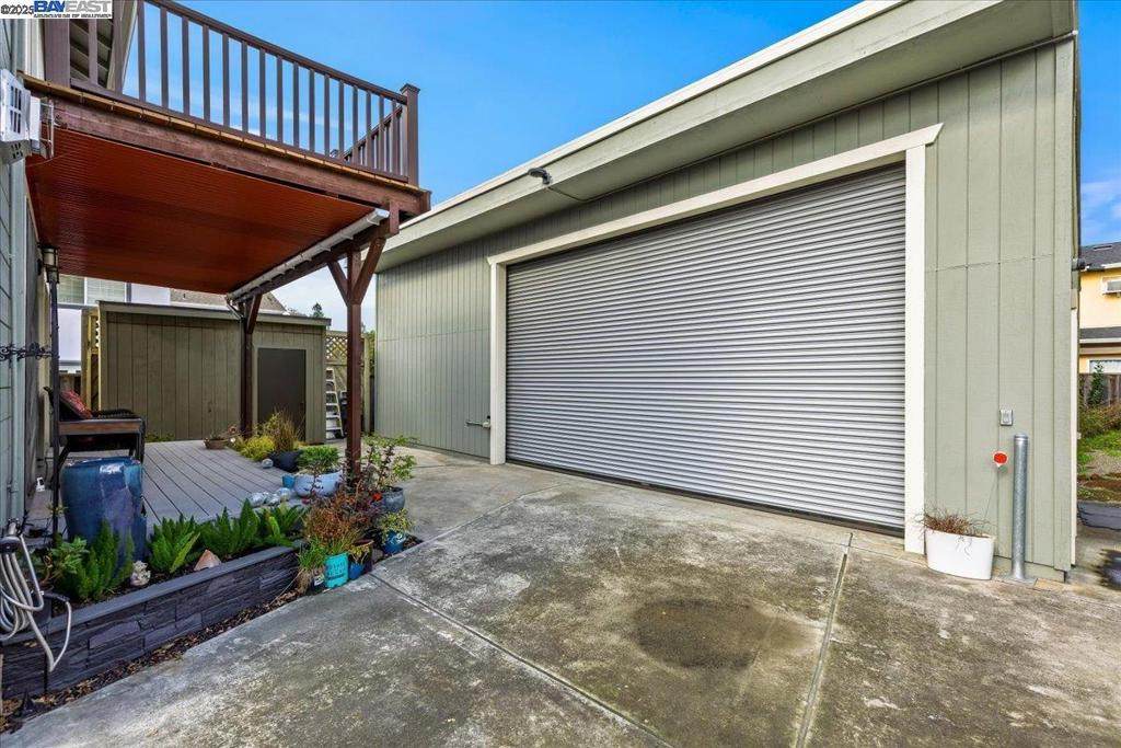 1672 1672 Crescent Avenue - Photo 1