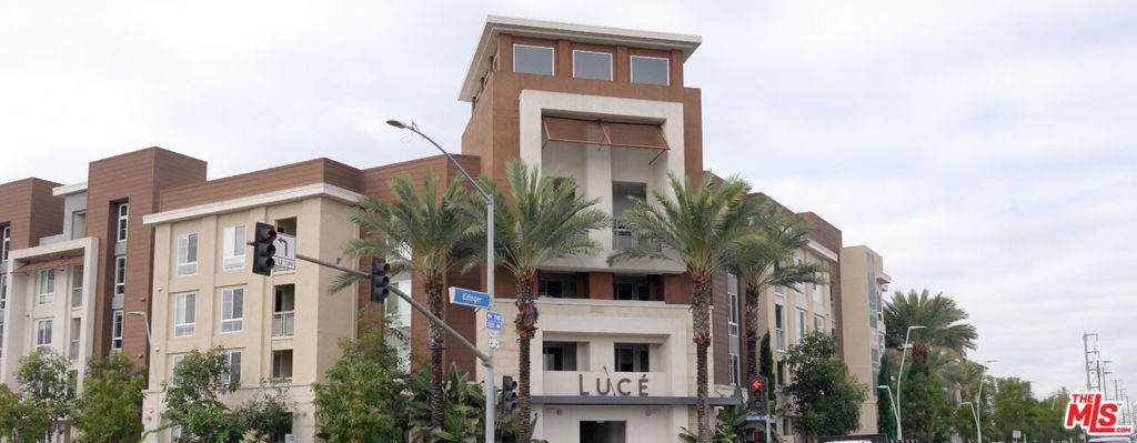 7290 Edinger Avenue - Photo 1