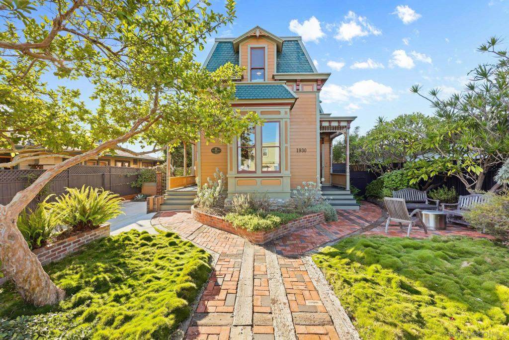 1930 30Th St - Photo 1