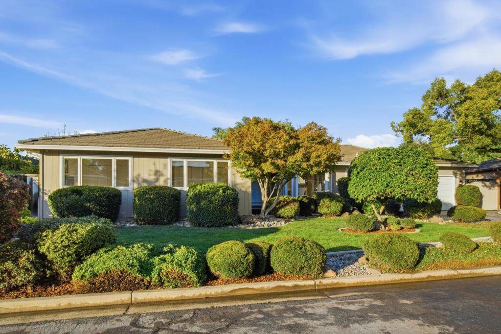 2619 Lindentree Lane - Photo 1