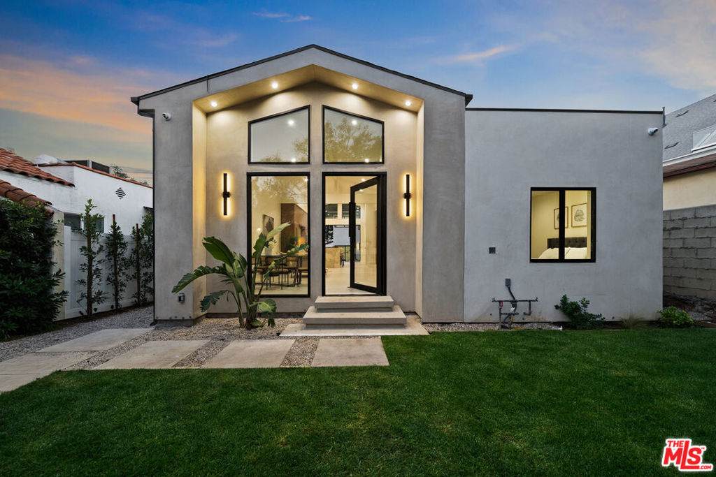 8982 Norma Place - Photo 1